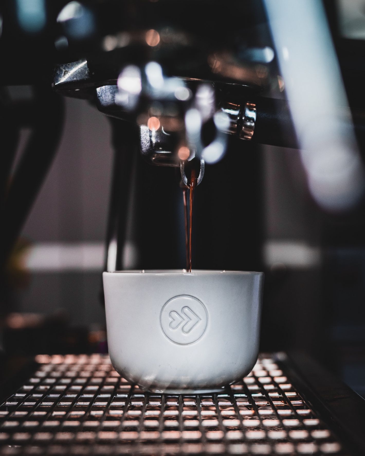 pistonmachine espresso wit kopje met hart